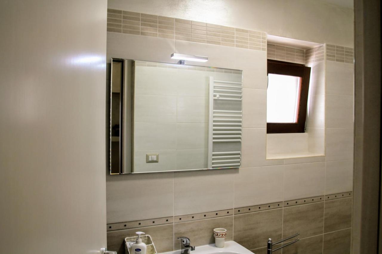 Rooms Dimora Arco - Affitti Brevi Italia Monte Sant'Angelo Ngoại thất bức ảnh