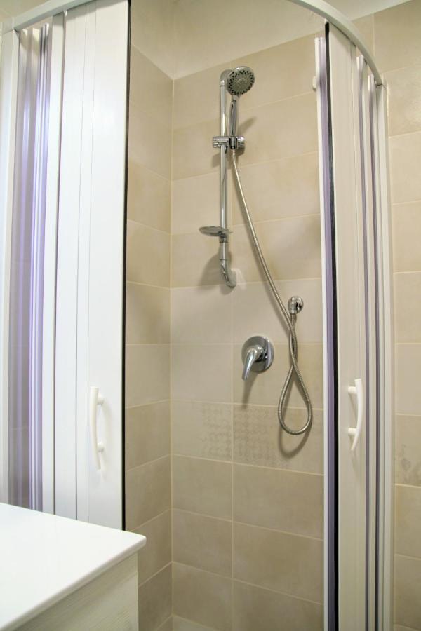 Rooms Dimora Arco - Affitti Brevi Italia Monte Sant'Angelo Ngoại thất bức ảnh