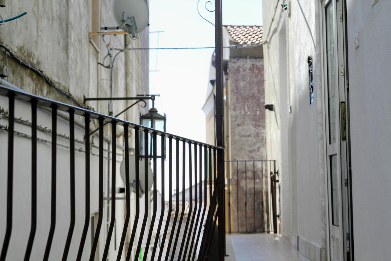 Rooms Dimora Arco - Affitti Brevi Italia Monte Sant'Angelo Ngoại thất bức ảnh